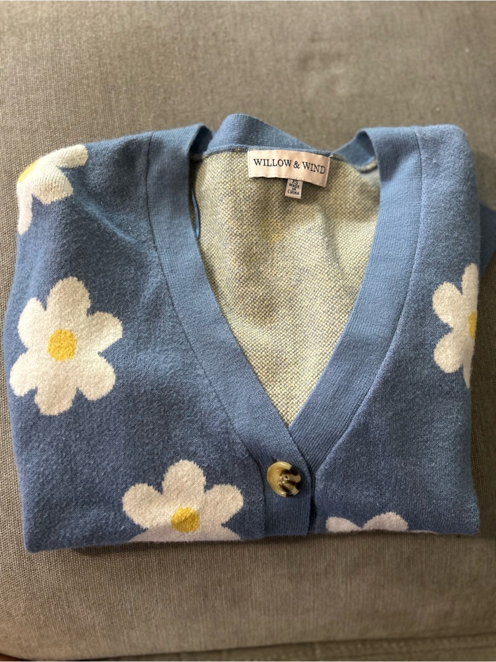 Willow & Wind Blue Daisy V‑Neck Cardigan